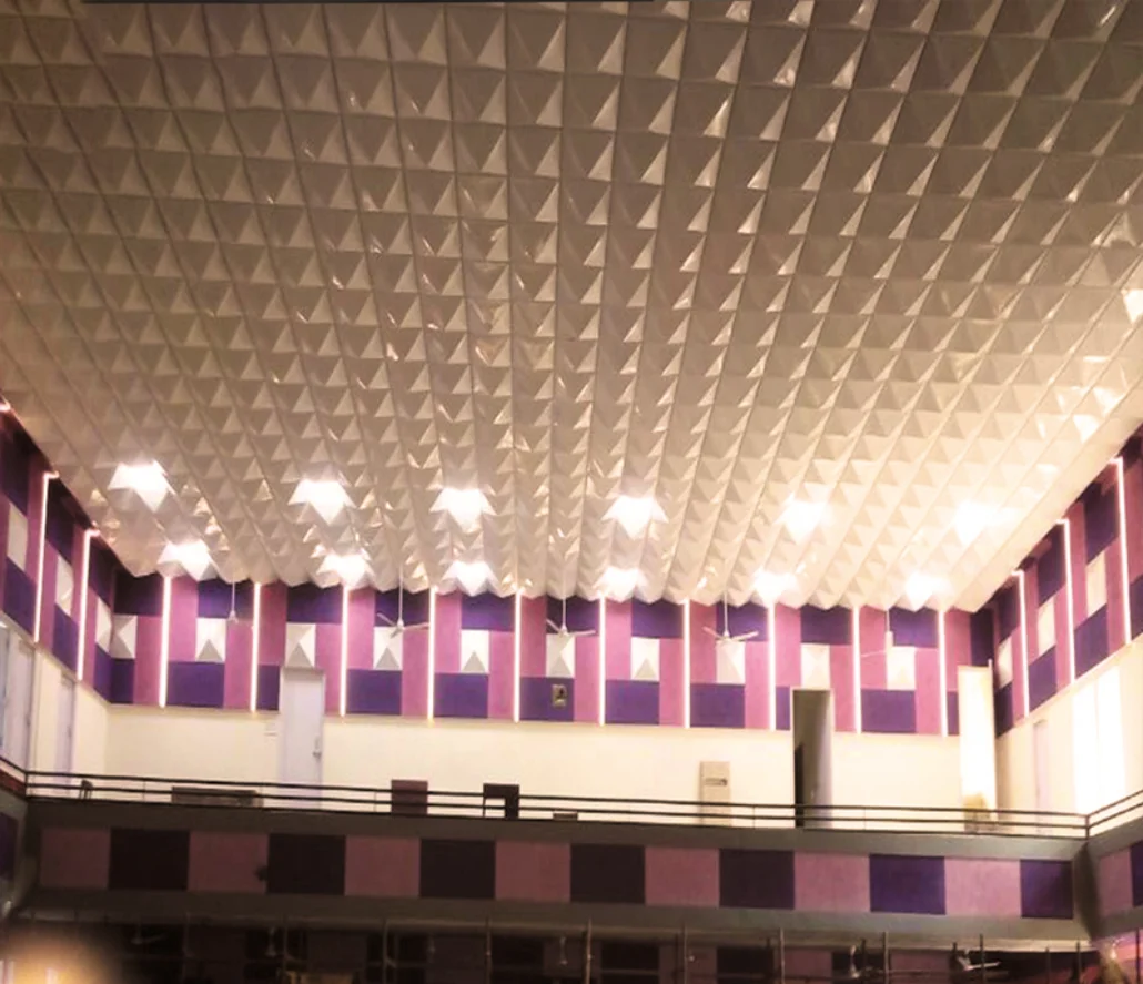Acoustic diffuser for balanced sound distribution